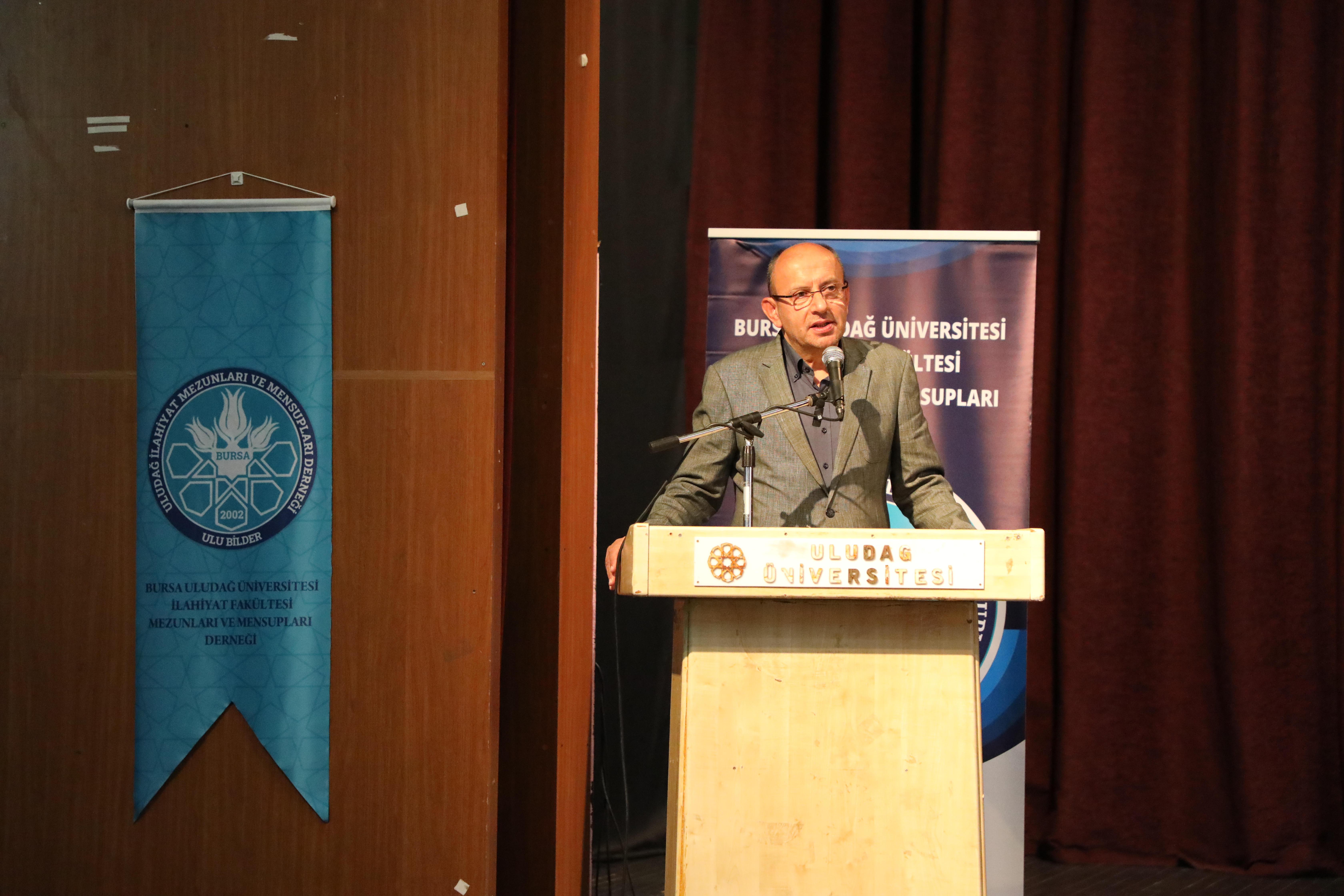 Bursa Uludağ Üniversitesi İlahiyat Fakültesi Mezunları Aynı Çatı Altında Buluştu